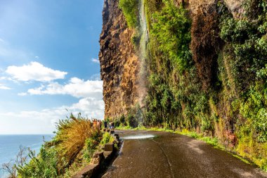 Madeira 'nın batı kıyısında Atlantik Okyanusu' nun muhteşem manzarası Madeira - Portekiz 