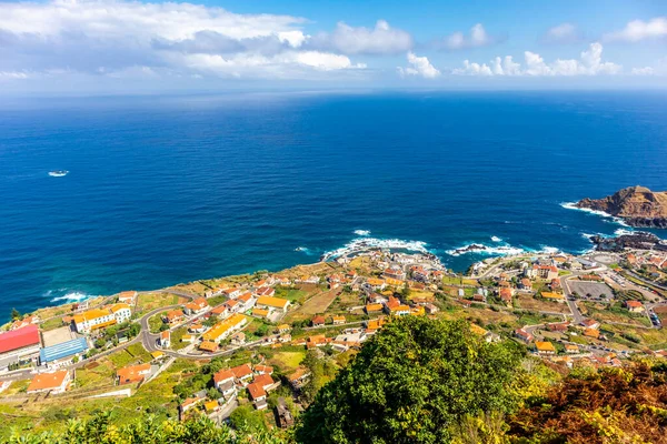 stock image On the way to the north side of Madeira below Porto Moniz with fantastic views of the Atlantic Ocean - Madeira - Portugal 