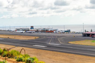 Madeira 'nın güzel manzarası boyunca Atlantik Okyanusu' nun muhteşem manzarası Madeira - Portekiz 