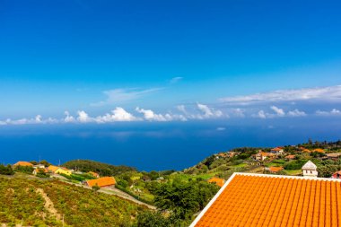 Madeira 'nın güzel manzarası boyunca Atlantik Okyanusu' nun muhteşem manzarası Madeira - Portekiz 