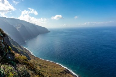 Madeira 'nın güzel manzarası boyunca Atlantik Okyanusu' nun muhteşem manzarası Madeira - Portekiz 