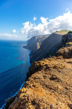 Madeira 'nın güzel manzarası boyunca Atlantik Okyanusu' nun muhteşem manzarası Madeira - Portekiz 