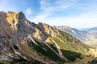 Oberstdorf-Bavyera yakınlarındaki Allgu 'da küçük bir sonbahar yürüyüşü - Almanya
