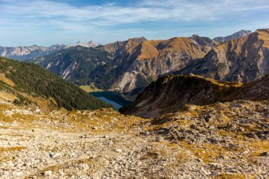 Oberstdorf-Bavyera yakınlarındaki Allgu 'da küçük bir sonbahar yürüyüşü - Almanya