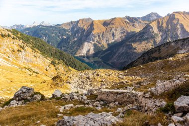 Oberstdorf-Bavyera yakınlarındaki Allgu 'da küçük bir sonbahar yürüyüşü - Almanya
