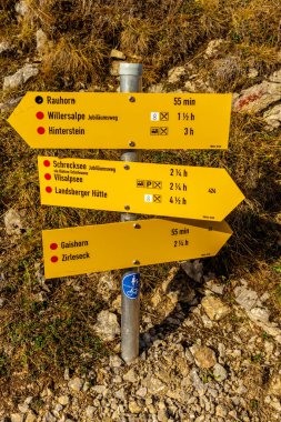 Oberstdorf-Bavyera yakınlarındaki Allgu 'da küçük bir sonbahar yürüyüşü - Almanya