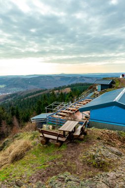 Zella-Mehlis yakınlarındaki Thuringian Ormanı 'ndaki Ruppberg' e yürüyüş - Almanya