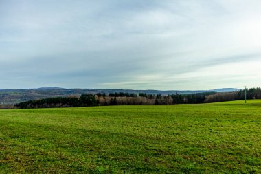 Yarı kereste kaplı Schmalkalden kasabasında bir bahar bisiklet turu tüm yönleriyle - Thüringen - Almanya