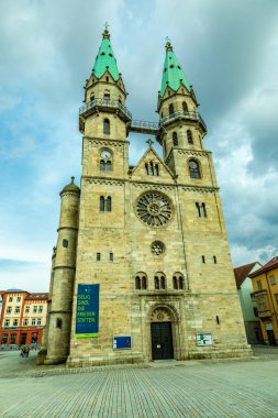 Meiningen - Thüringen - Almanya 'nın muhteşem tiyatro kasabasında bahar yürüyüşü