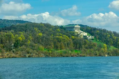 Donaustauf - Bavyera yakınlarındaki Tuna Deltası 'nda bahar yürüyüşü Almanya