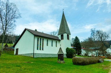 Bavyera Ormanı 'nda bahar yürüyüşü Çek Cumhuriyeti sınırında Zwieselter Yumruğu - Bavyera - Almanya