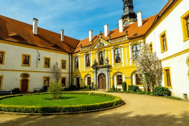 Çek sınırındaki Elbe - Bohem İsviçre - Çek Cumhuriyeti sınırında güzel bir bahar yürüyüşü