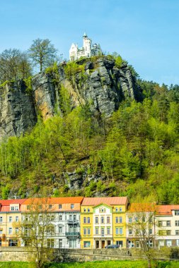Çek sınırındaki Elbe - Bohem İsviçre - Çek Cumhuriyeti sınırında güzel bir bahar yürüyüşü