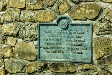 Wasserkuppe - Hesse - Almanya çevresindeki güzel Rhn dağlarında bahar yürüyüşü