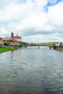 Meien 'den Dresden' e, Bad Schandau - Saksonya - Almanya üzerinden Elbe Bisiklet Yolu boyunca güzel bir bahar turu.