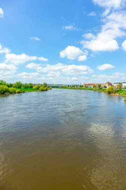 Meien 'den Dresden' e, Bad Schandau - Saksonya - Almanya üzerinden Elbe Bisiklet Yolu boyunca güzel bir bahar turu.