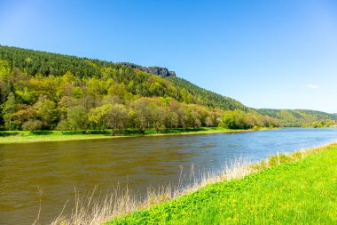 Meien 'den Dresden' e, Bad Schandau - Saksonya - Almanya üzerinden Elbe Bisiklet Yolu boyunca güzel bir bahar turu.