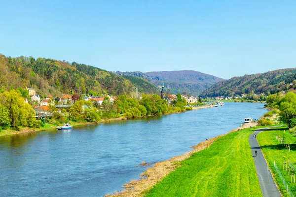 Meien 'den Dresden' e, Bad Schandau - Saksonya - Almanya üzerinden Elbe Bisiklet Yolu boyunca güzel bir bahar turu.