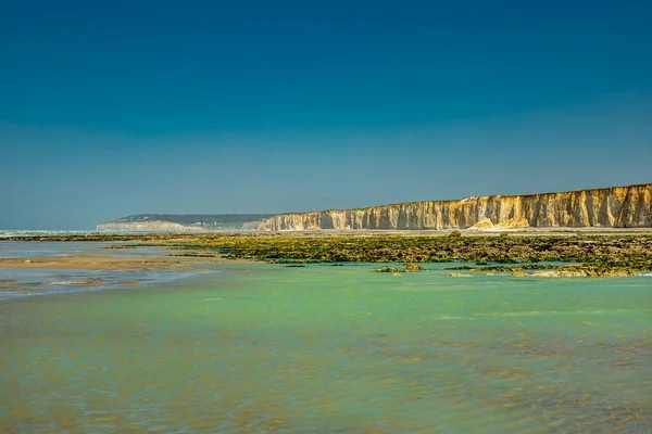 Passeggiata Sulla Spiaggia Serale Nella Splendida Normandia Vicino Saint Aubin — Foto Stock