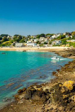 Güzel Britanya-Cancale-Fransa 'da Pointe du Grouin' e manzara yürüyüşü