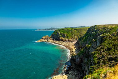 Brittany - Plvenon - Fransa 'da Manzaralı Işıklı Yol' da