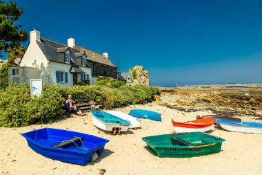 Pors Hir 'deki güzel Brittany yolunda Plougrescant - Fransa