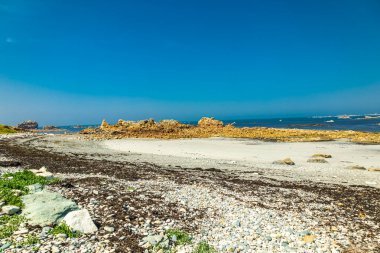 Pors Hir 'deki güzel Brittany yolunda Plougrescant - Fransa