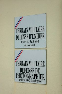 Plougonvelin-Fransa yakınlarındaki güzel Brittany 'deki Pointe Saint-Mathieu' de küçük bir keşif turu.