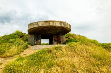 Plougonvelin-Fransa yakınlarındaki güzel Brittany 'deki Pointe Saint-Mathieu' de küçük bir keşif turu.