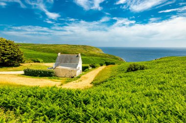 Plogoff, Fransa yakınlarındaki güzel Brittany 'de Pointe du Raz' a küçük bir keşif turu.