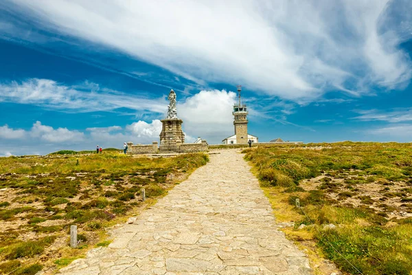 Plogoff, Fransa yakınlarındaki güzel Brittany 'de Pointe du Raz' a küçük bir keşif turu.