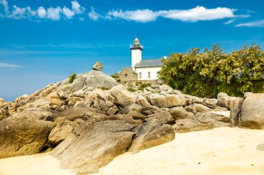Kerlouan, Fransa yakınlarındaki güzel Brittany 'de Mnez Ham manzaralı bir turne.