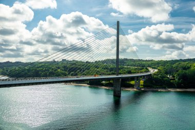 Güzel Brittany 'deki Atlantik sahili boyunca mimari gölgeler - Pont Albert Louppe - Fransa