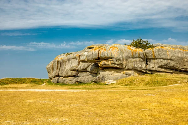 Kerlouan, Fransa yakınlarındaki güzel Brittany 'de Mnez Ham manzaralı bir turne.