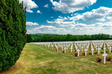 Douaumont Ossuary 'nin tarihi keşif turu Verdun şehrinin kapılarında - Büyük Est - Fransa