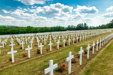 Douaumont Ossuary 'nin tarihi keşif turu Verdun şehrinin kapılarında - Büyük Est - Fransa