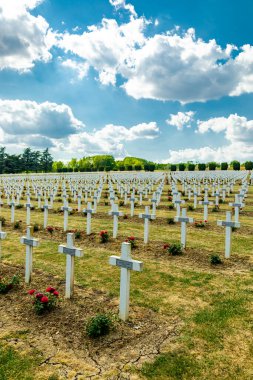 Douaumont Ossuary 'nin tarihi keşif turu Verdun şehrinin kapılarında - Büyük Est - Fransa
