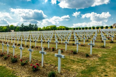 Douaumont Ossuary 'nin tarihi keşif turu Verdun şehrinin kapılarında - Büyük Est - Fransa