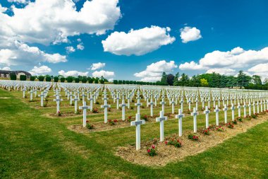 Douaumont Ossuary 'nin tarihi keşif turu Verdun şehrinin kapılarında - Büyük Est - Fransa