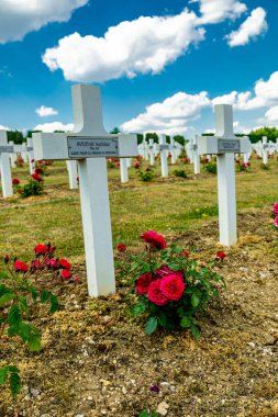 Douaumont Ossuary 'nin tarihi keşif turu Verdun şehrinin kapılarında - Büyük Est - Fransa