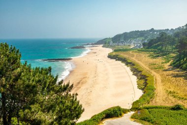 Güzel Brittany 'deki yolda, tüm röfleleriyle - Fransa