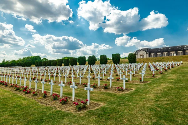 Douaumont Ossuary 'nin tarihi keşif turu Verdun şehrinin kapılarında - Büyük Est - Fransa