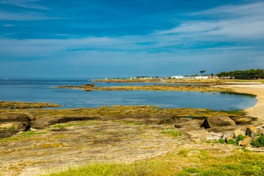 Quiberon Yarımadası 'ndaki yolda güzel Atlantik kıyısı boyunca - Brittany - Fransa