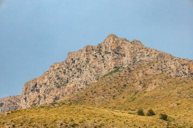 Cala Sant Vicen körfezinde, Mallorca 'nın güzel Balearic adasında tatil atmosferi