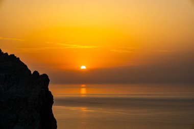 Güzel Balearic Adası Mallorca 'daki en önemli noktaya giden yolda - Kaptan de Formentor -