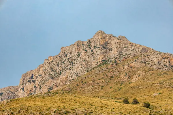 Cala Sant Vicen körfezinde, Mallorca 'nın güzel Balearic adasında tatil atmosferi