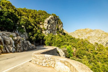 Mallorca-Sller-İspanya 'nın güzel Balear adasının batısındaki yolda.