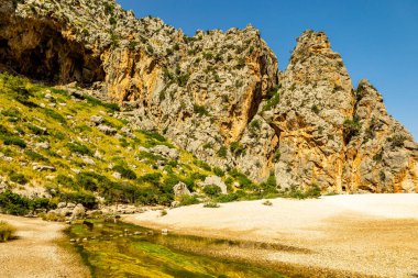 Mallorca-Sller-İspanya 'nın güzel Balear adasının batısındaki yolda.