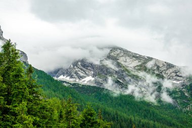 Güzel Berchtesgaden Alpleri 'nden geçerek Watzmann - Berchtesgaden - Bavyera - Almanya