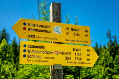 Güzel Berchtesgaden Alpleri 'nden geçerek Watzmann - Berchtesgaden - Bavyera - Almanya